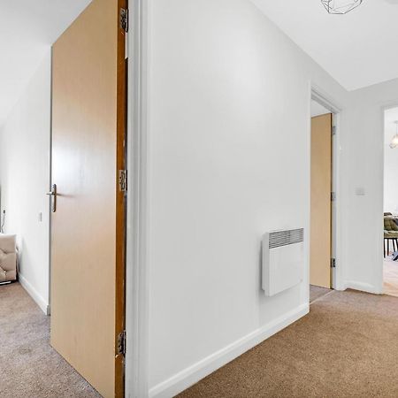 Stylish 4Th Floor 2 Bedroom En Suite City Centre Apartment With Parking By Azura Nights Birmingham Kültér fotó
